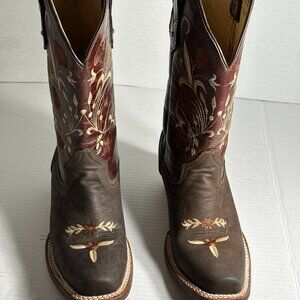 Woman's Size 6 Leather Boots [Revolution]